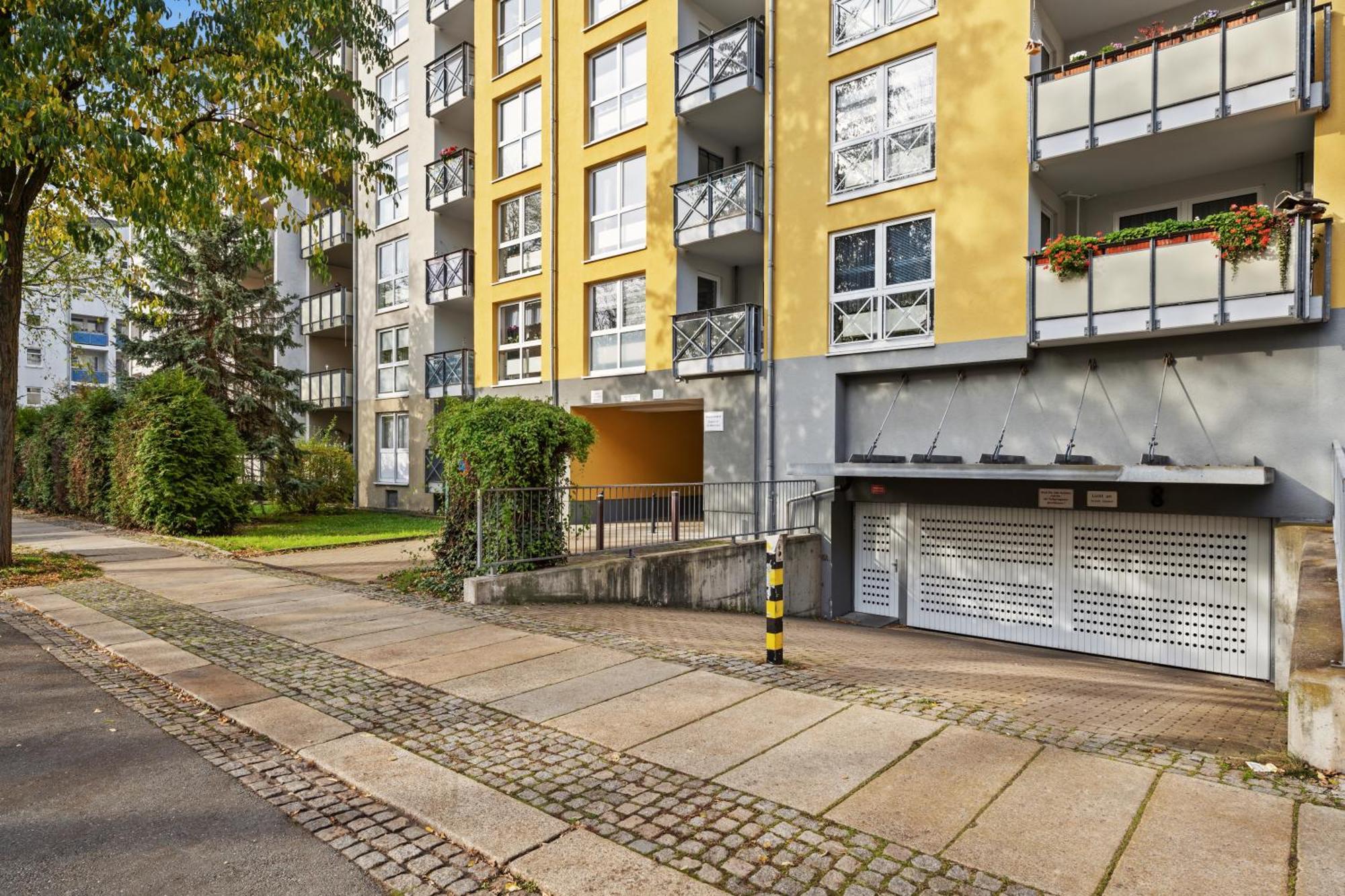 Edler Wohnraum Noble Stadtoase Mit Boxspringbett, Kaffeevollautomat, Lift & Parkplatz Chemnitz Zewnętrze zdjęcie