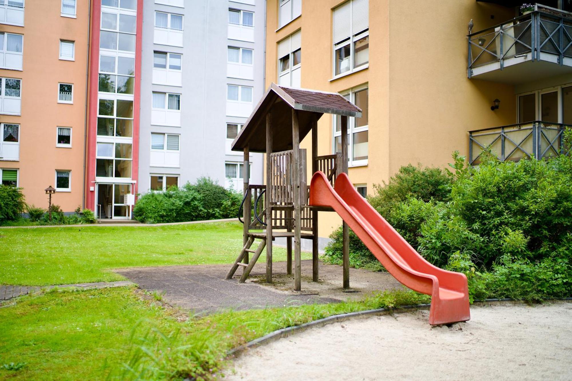 Edler Wohnraum Noble Stadtoase Mit Boxspringbett, Kaffeevollautomat, Lift & Parkplatz Chemnitz Zewnętrze zdjęcie
