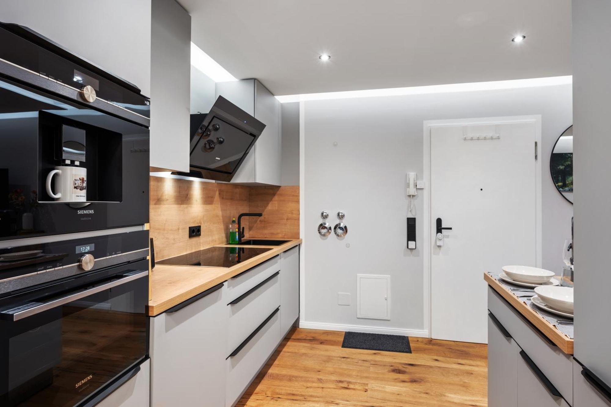 Edler Wohnraum Noble Stadtoase Mit Boxspringbett, Kaffeevollautomat, Lift & Parkplatz Chemnitz Zewnętrze zdjęcie